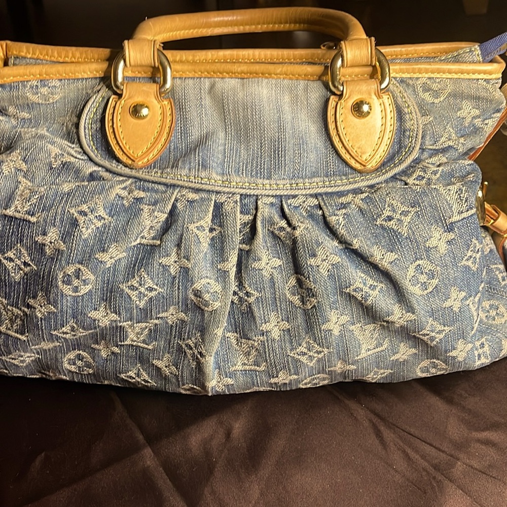 LOUIS VUITTON BAG